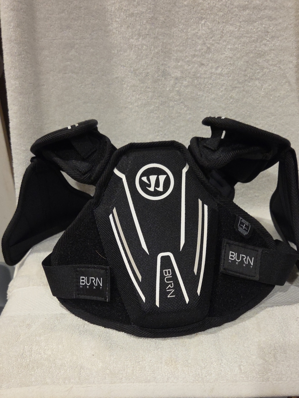 WARRIOR BURN YOUTH LACROSSE SHOULDER PADS